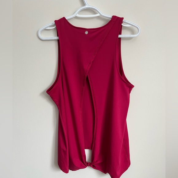 Yoga tie tank - Picture 3 of 3